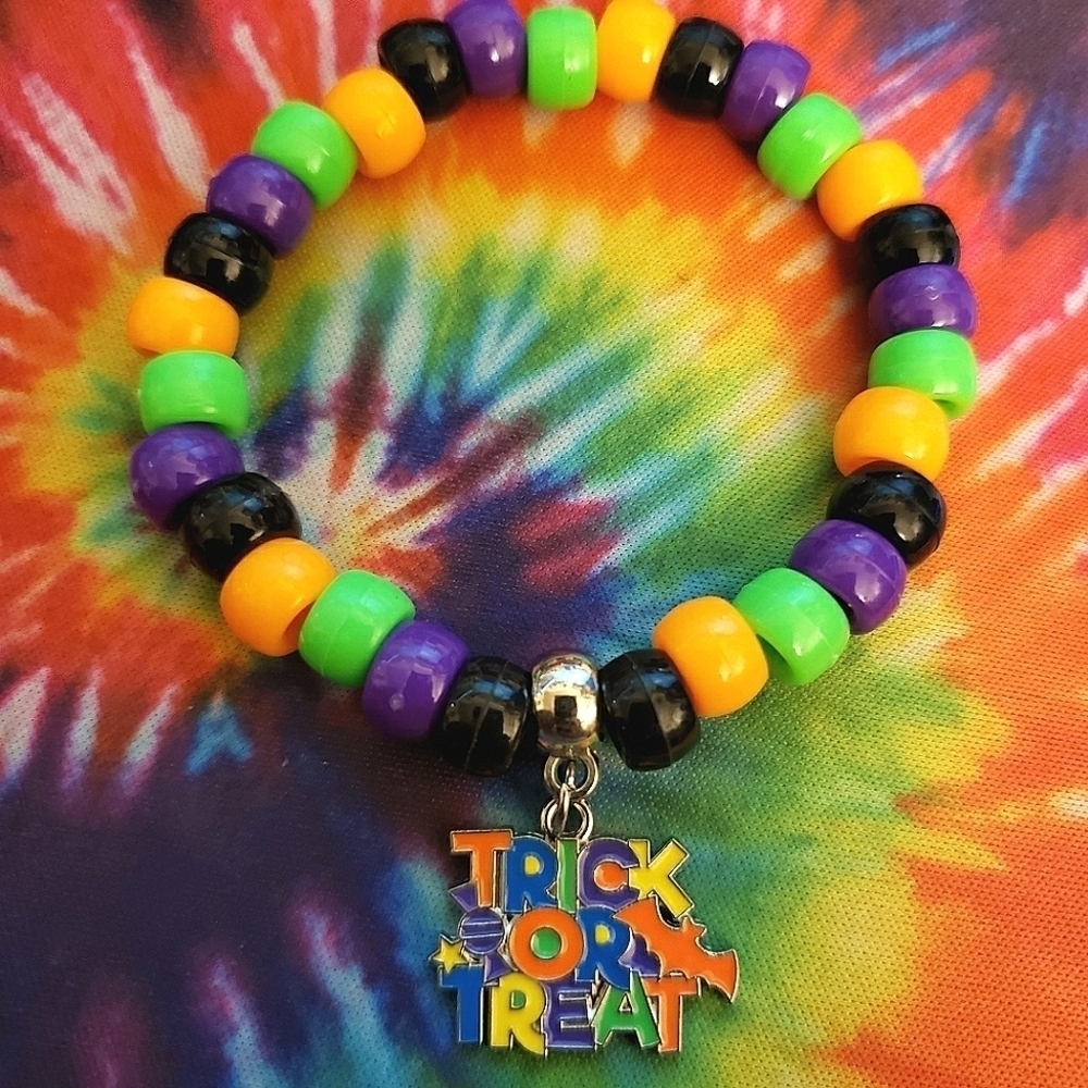 Handmade Beaded Halloween Trick or Treat Charm Bracelet